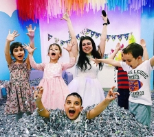 Детский клуб Мир Веселья для детей от 1 до 10 лет на ул. Николая Отрады